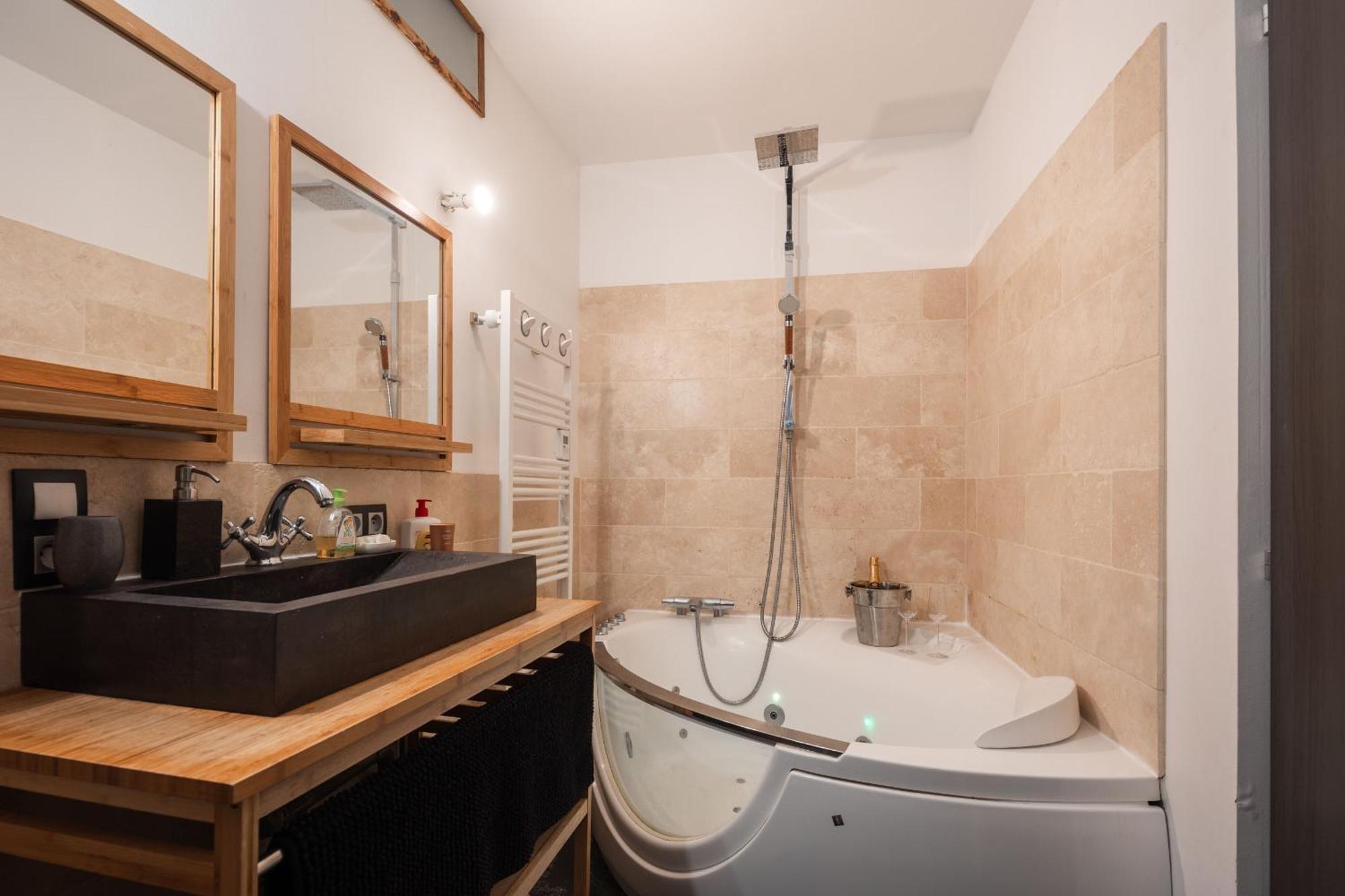 Appartement Spacieux Au Coeur D'Angers Etage 1 - 6 Personnes المظهر الخارجي الصورة