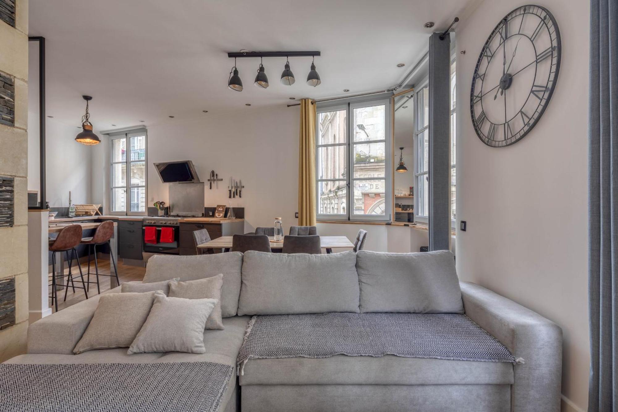 Appartement Spacieux Au Coeur D'Angers Etage 1 - 6 Personnes المظهر الخارجي الصورة